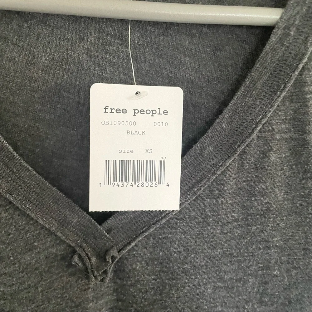 FREE PEOPLE | Grey V-neck Relaxed Fit Casual T-shirt | Size XS | Light Fabric - Picture 10 of 13